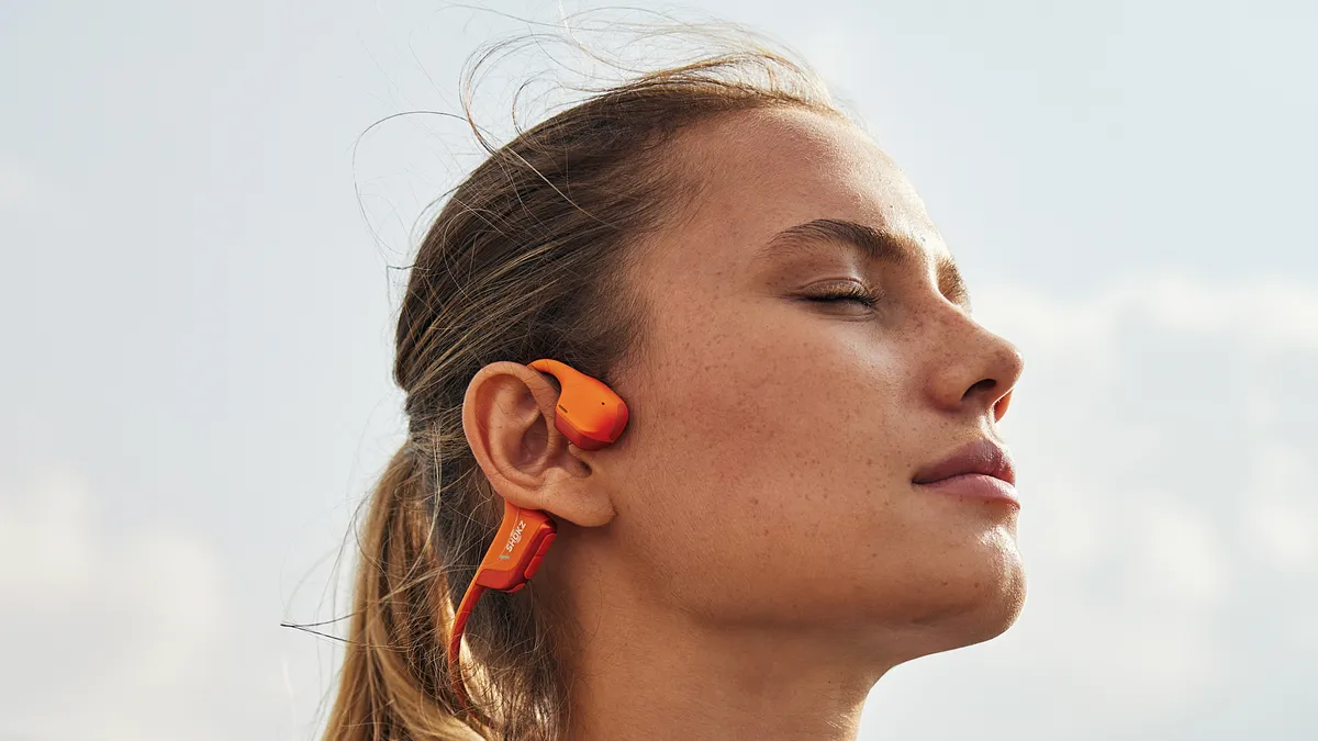 the-best-headphones-running-2025